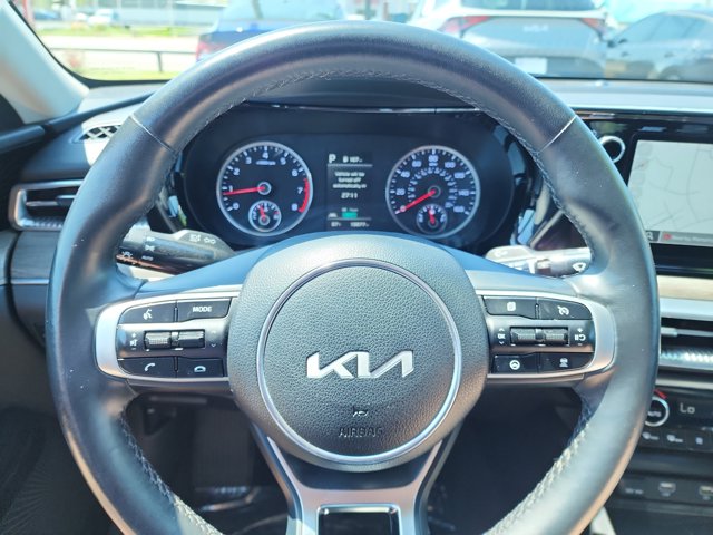 Vehicle image 18 of 27