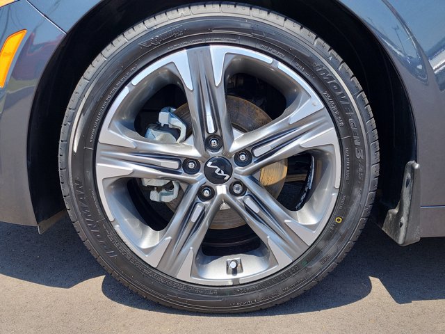 Vehicle image 9 of 27