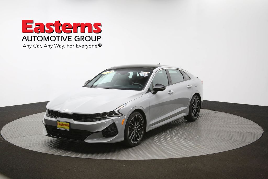 Vehicle image 28 of 65