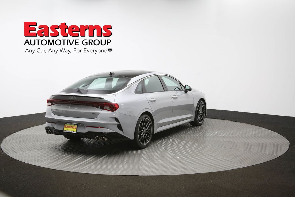 Vehicle image 17 of 65