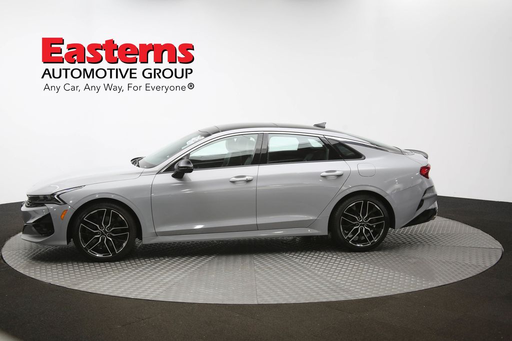 Vehicle image 32 of 65