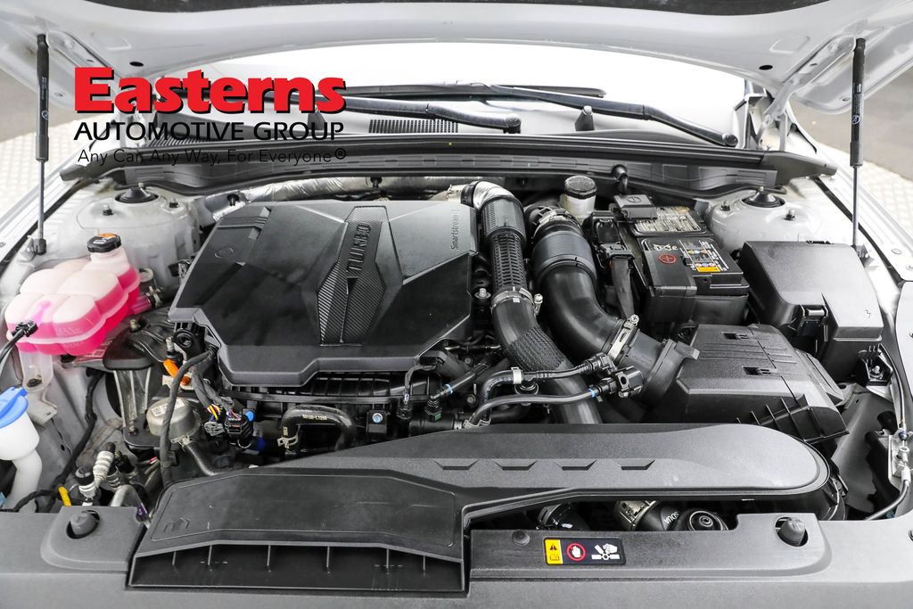 Vehicle image 37 of 65