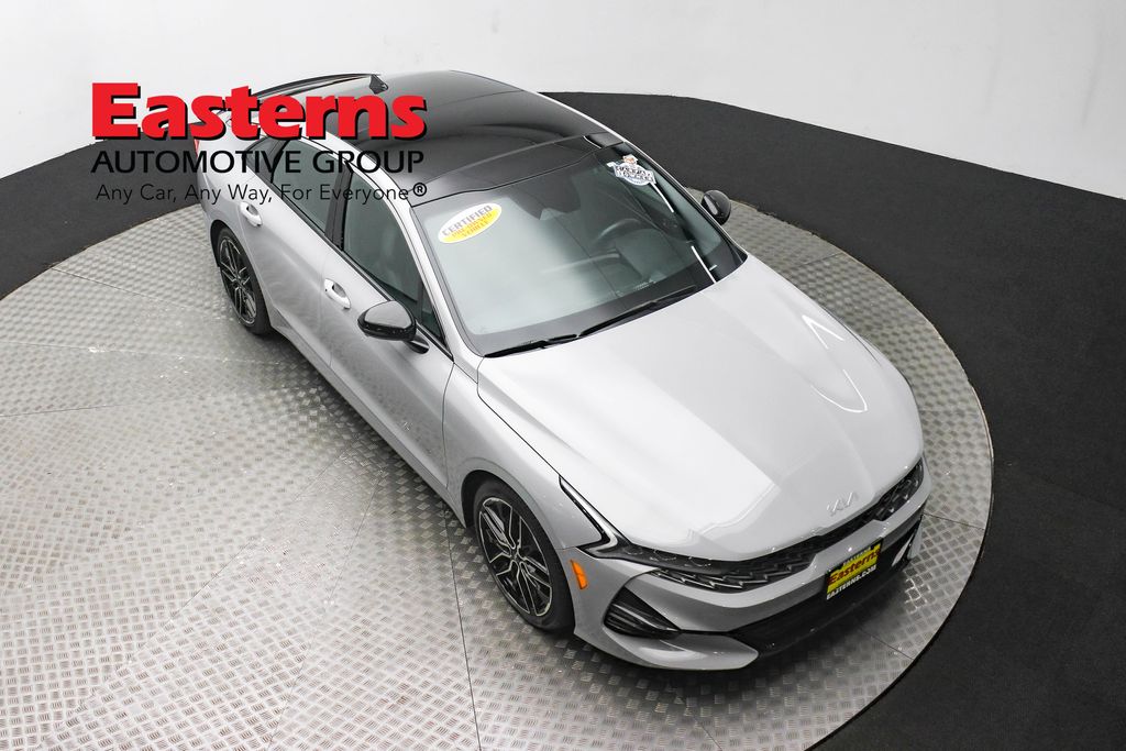 Vehicle image 10 of 65