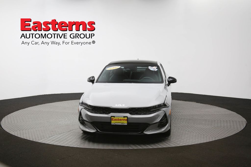 Vehicle image 27 of 65
