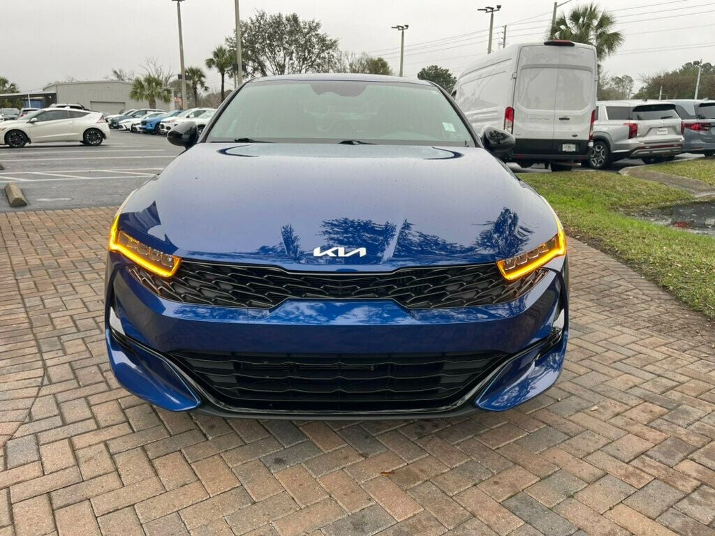 Vehicle image 6 of 14