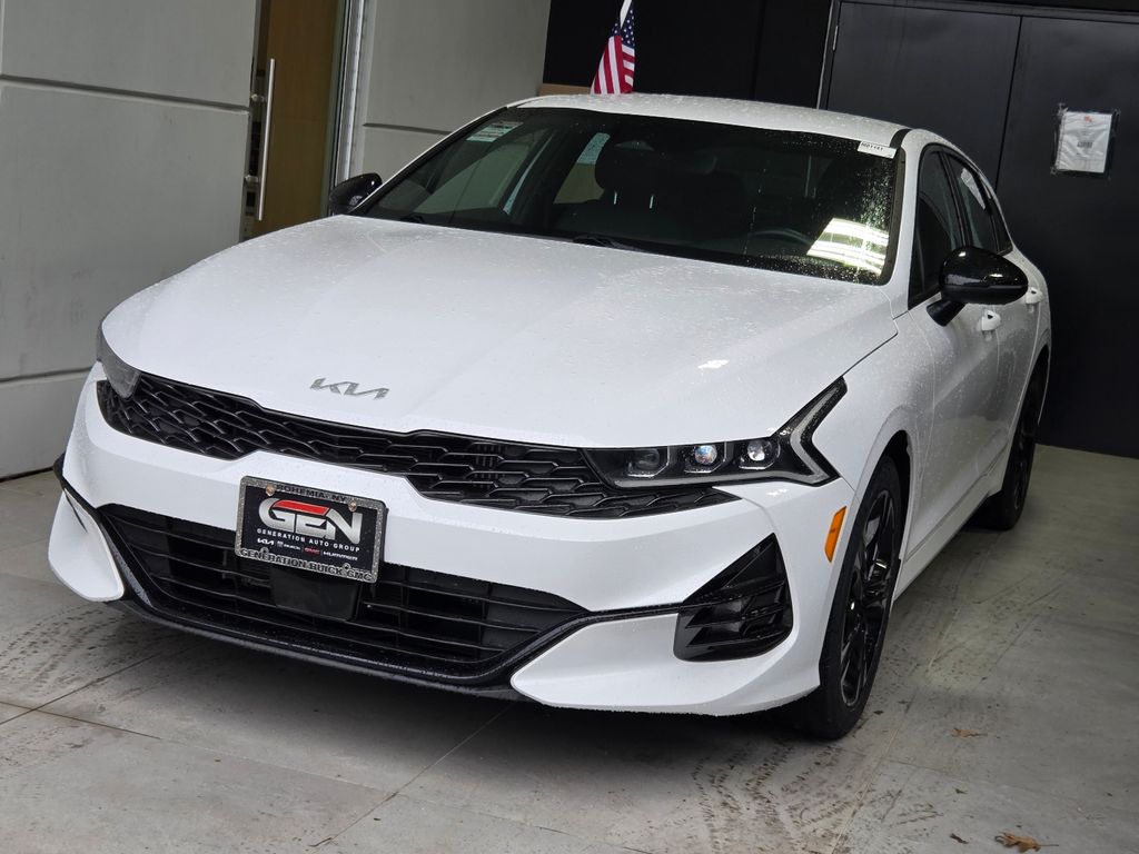 2024 Kia K5 GT-Line Image 1 of 33