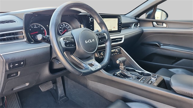 2024 Kia K5 GT-Line Image 16 of 41
