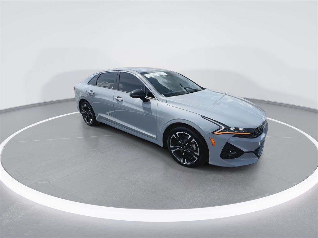Vehicle image 4 of 26