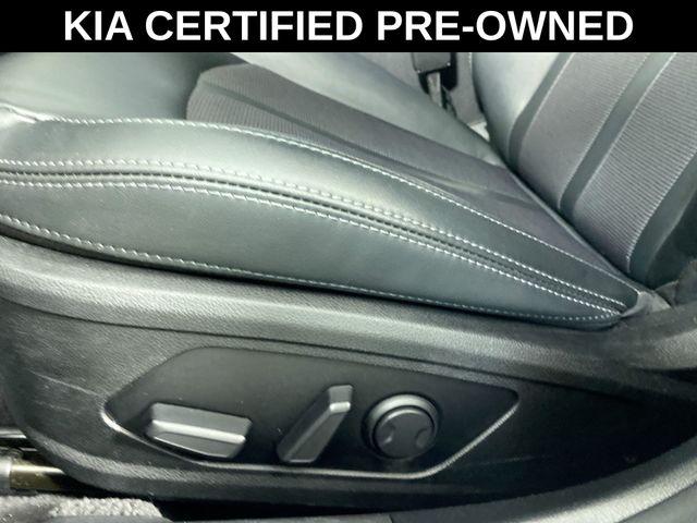 Vehicle image 26 of 34