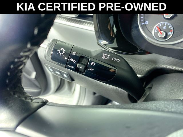 Vehicle image 21 of 34