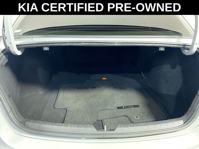 Vehicle image 33 of 34
