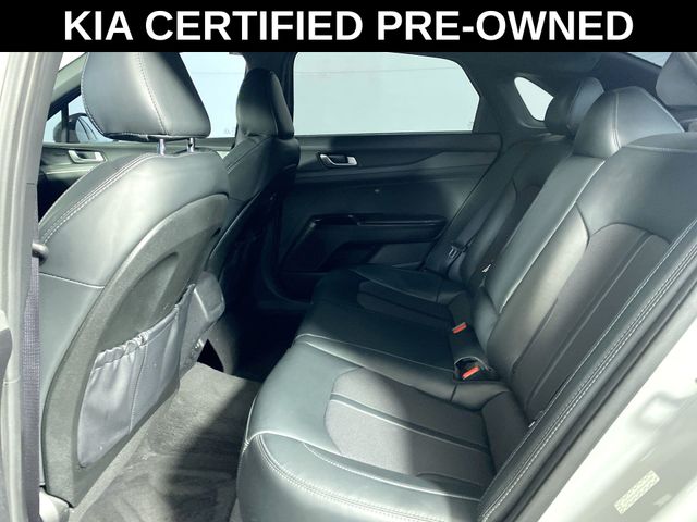 Vehicle image 27 of 34