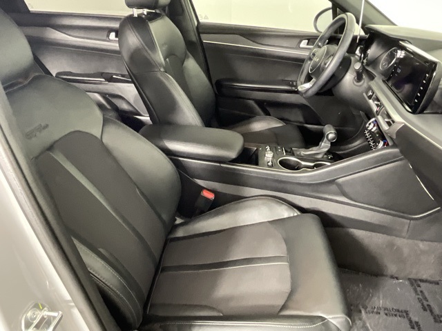 2024 Kia K5 GT-Line Image 10 of 22