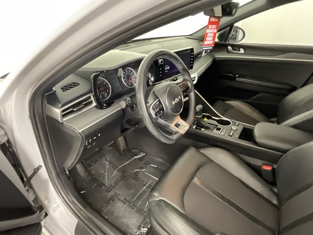 2024 Kia K5 GT-Line Image 15 of 22