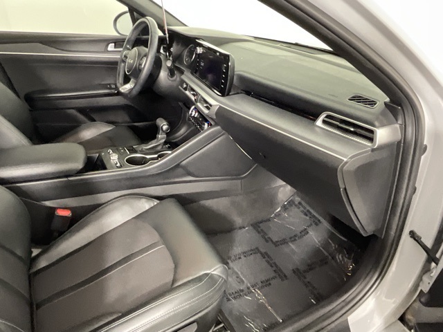 2024 Kia K5 GT-Line Image 16 of 22