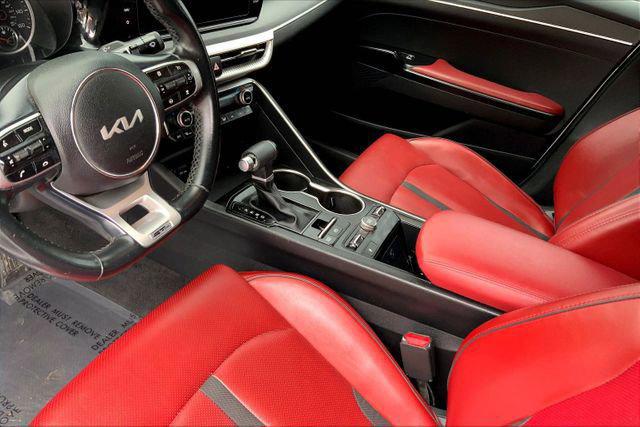 2024 Kia K5 GT-Line Image 3 of 5
