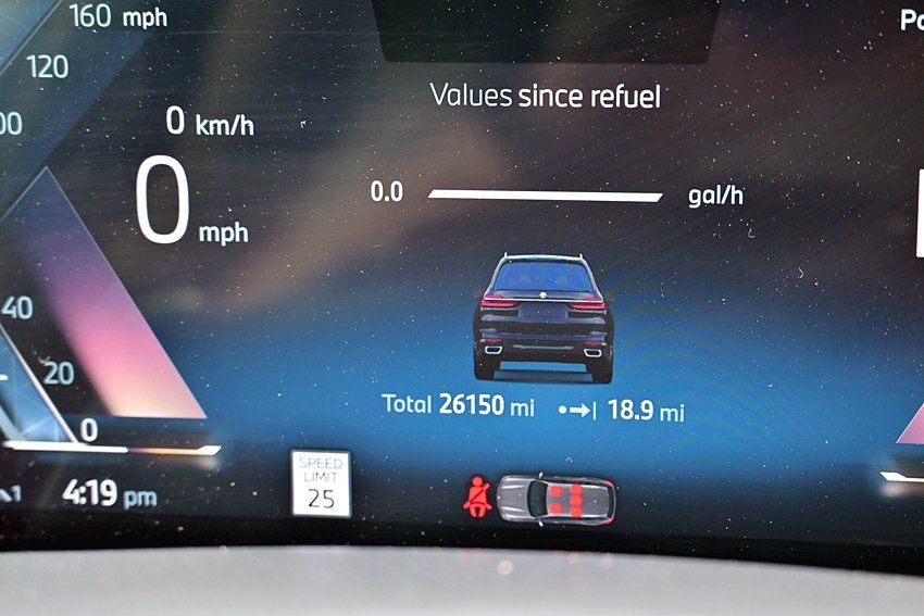 Vehicle image 26 of 40