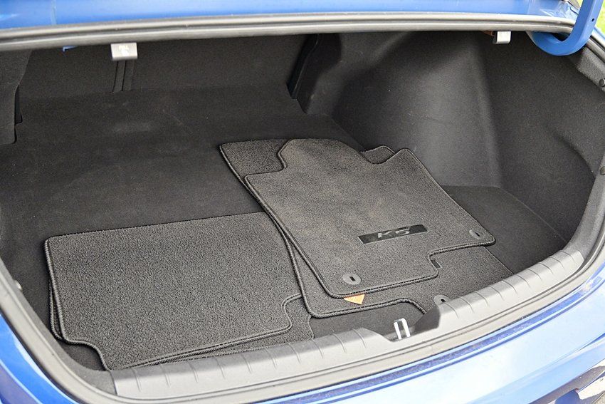 Vehicle image 17 of 40