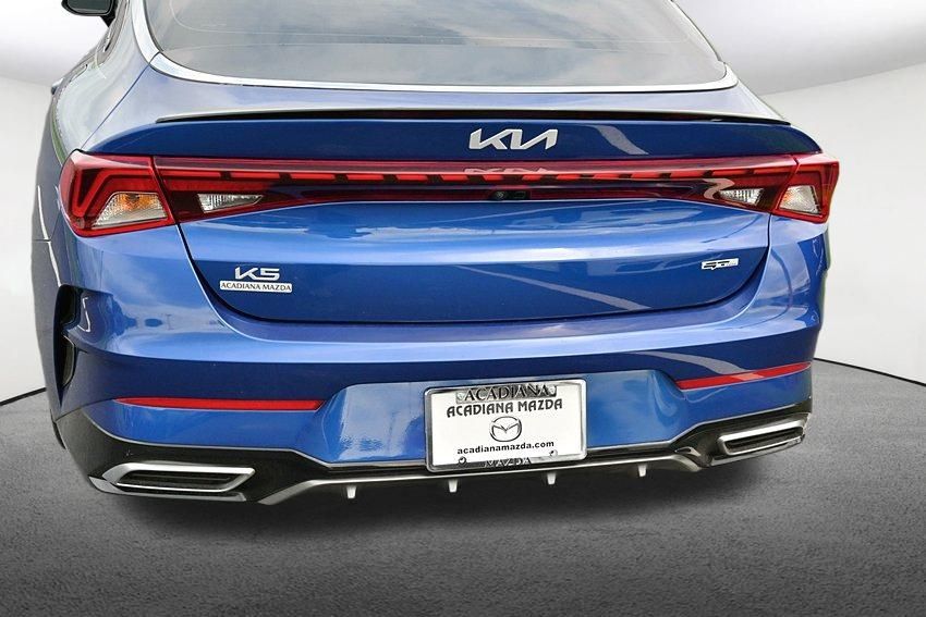 Vehicle image 3 of 40