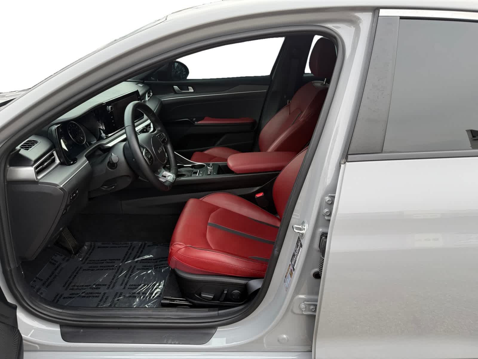 Vehicle image 9 of 15