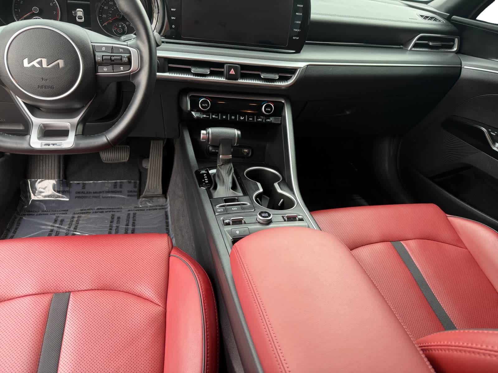 Vehicle image 11 of 15