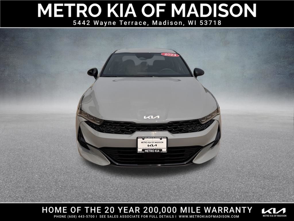 2024 Kia K5 GT-Line Image 2 of 33
