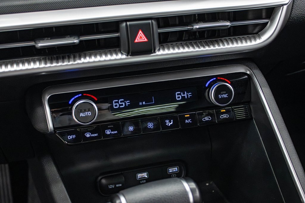 Vehicle image 22 of 27