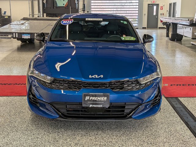2024 Kia K5 GT-Line Image 2 of 38