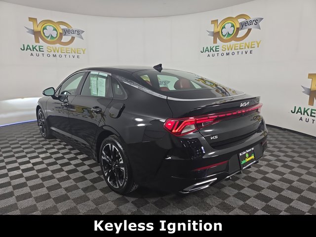 Vehicle image 9 of 33