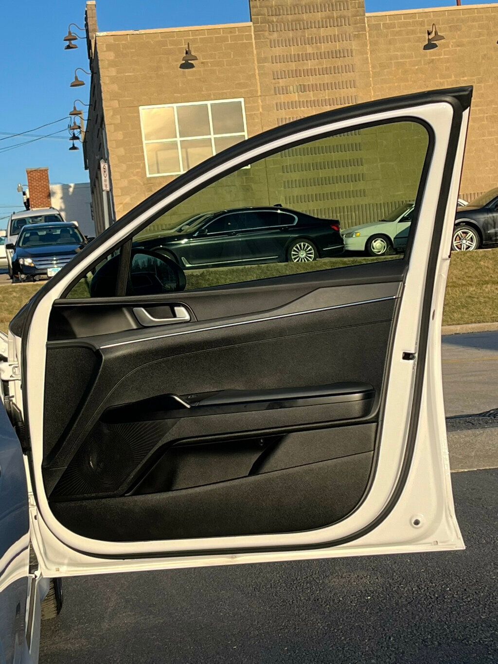 Vehicle image 24 of 64