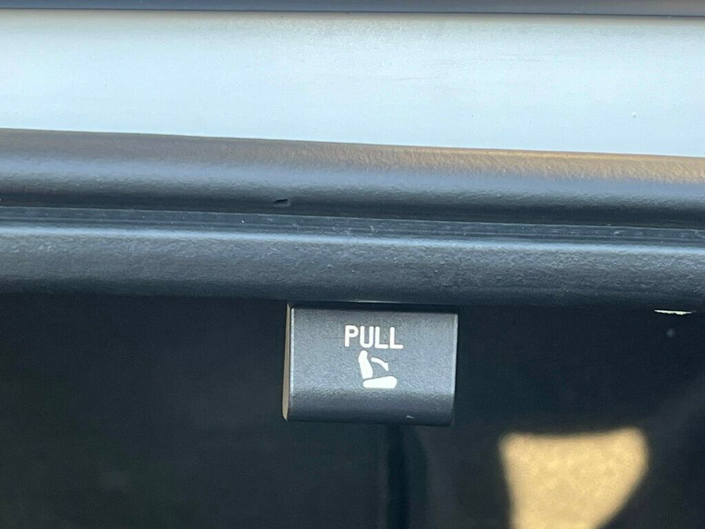 Vehicle image 58 of 64
