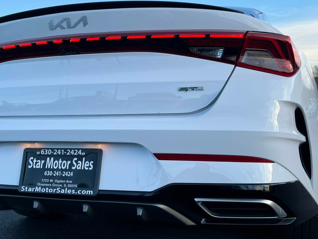 Vehicle image 11 of 64