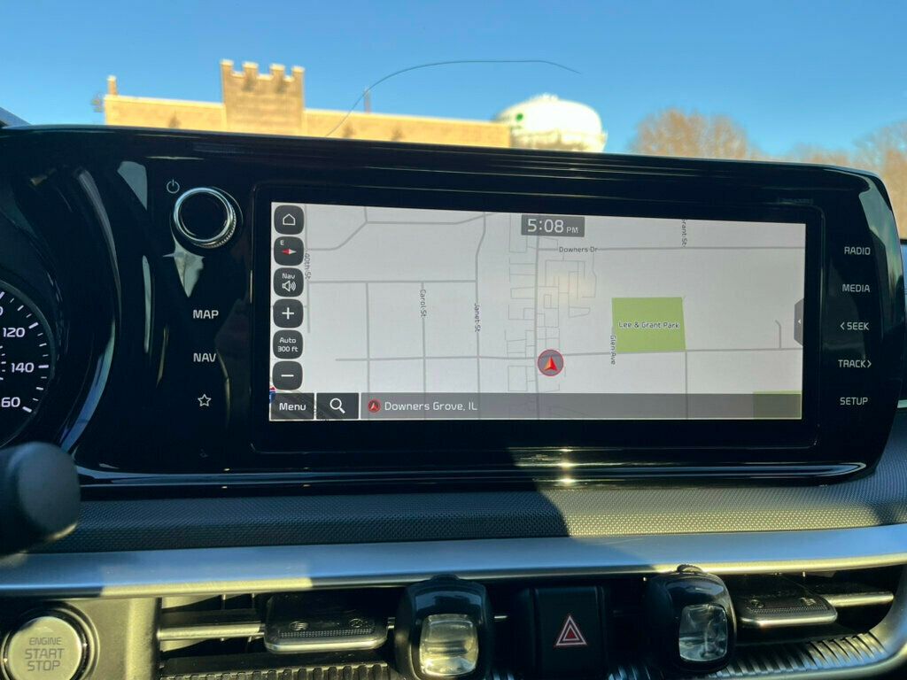 Vehicle image 14 of 64