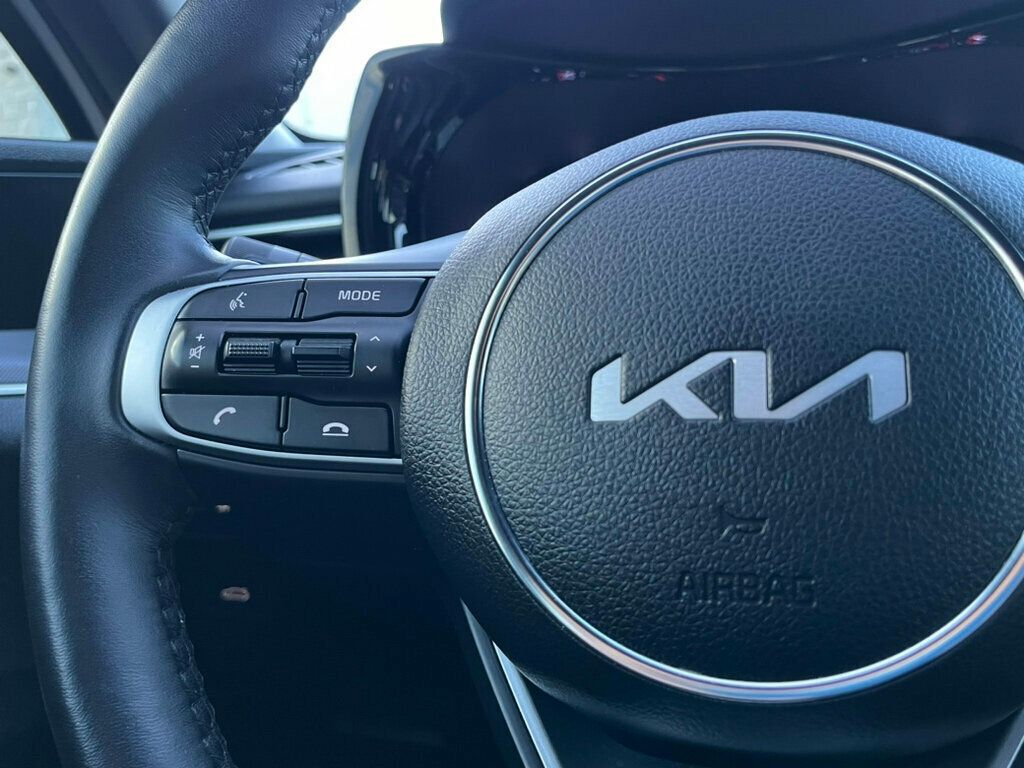 Vehicle image 51 of 64
