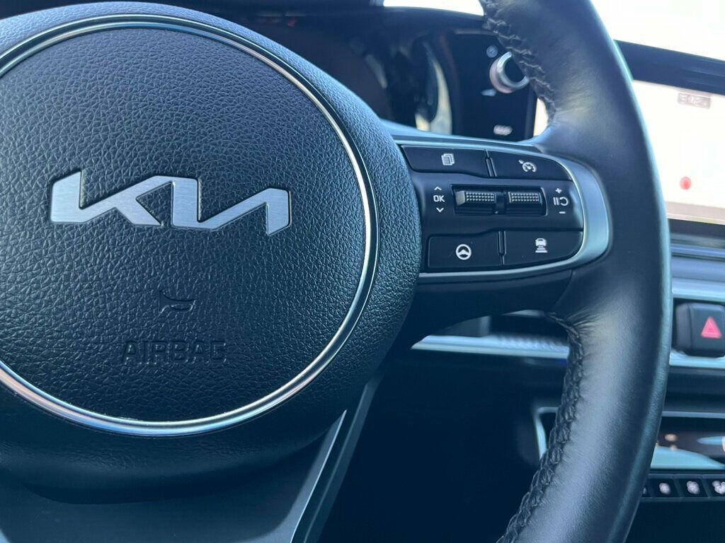 Vehicle image 52 of 64