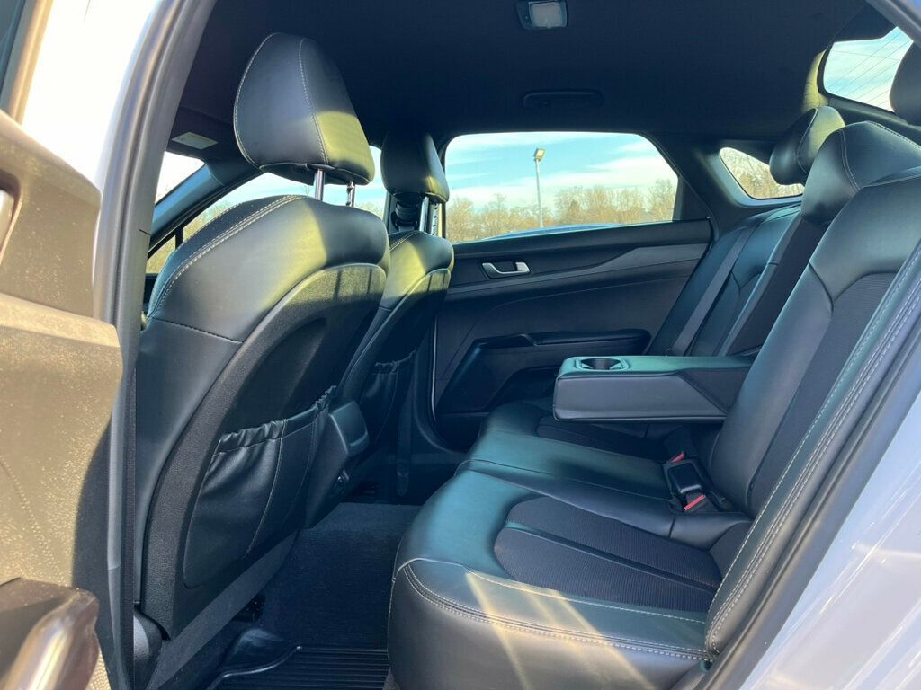 Vehicle image 22 of 64