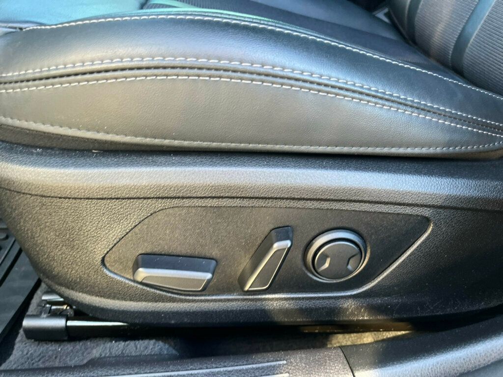 Vehicle image 44 of 64