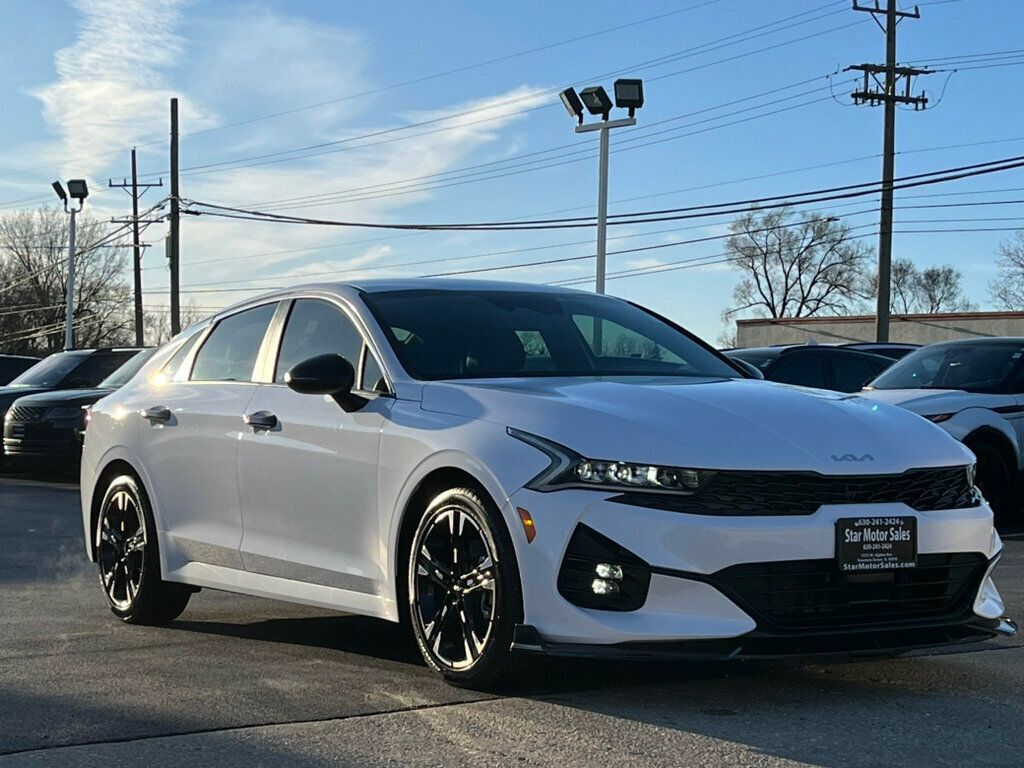 Vehicle image 6 of 64