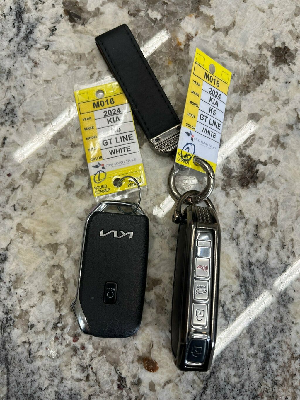 Vehicle image 62 of 64