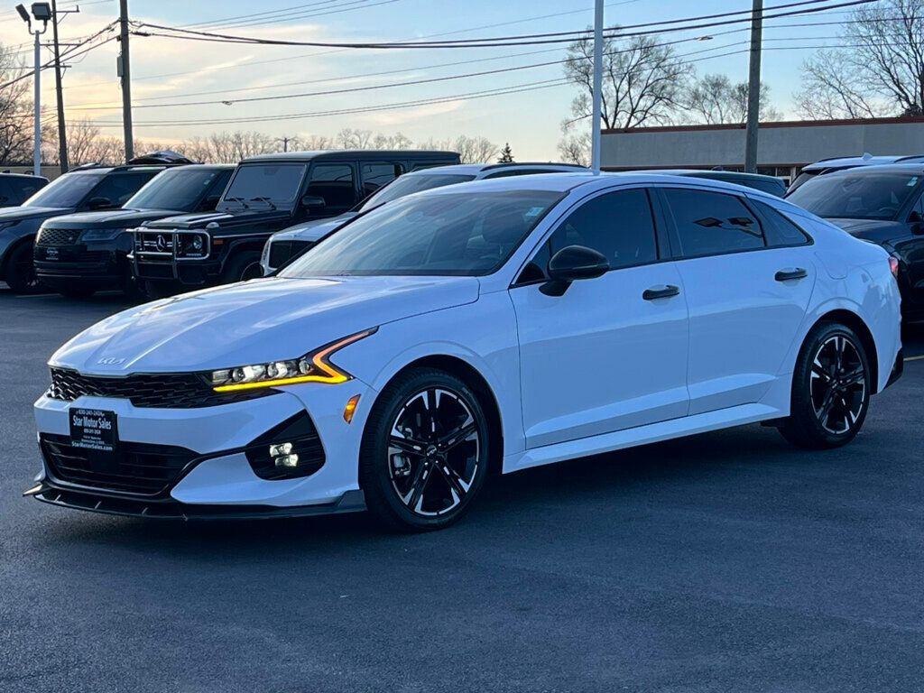Vehicle image 10 of 64