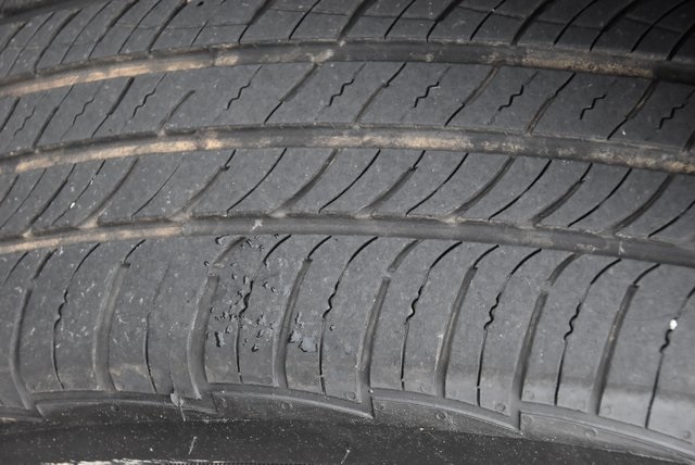 Vehicle image 25 of 32