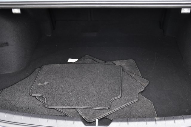 Vehicle image 11 of 32