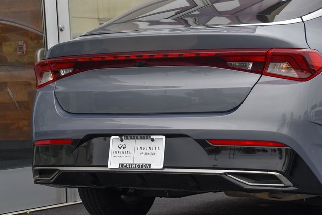 Vehicle image 31 of 32