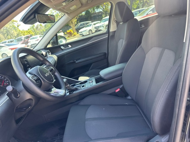 Vehicle image 8 of 18