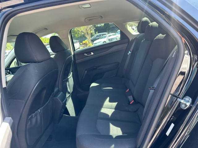 Vehicle image 9 of 18