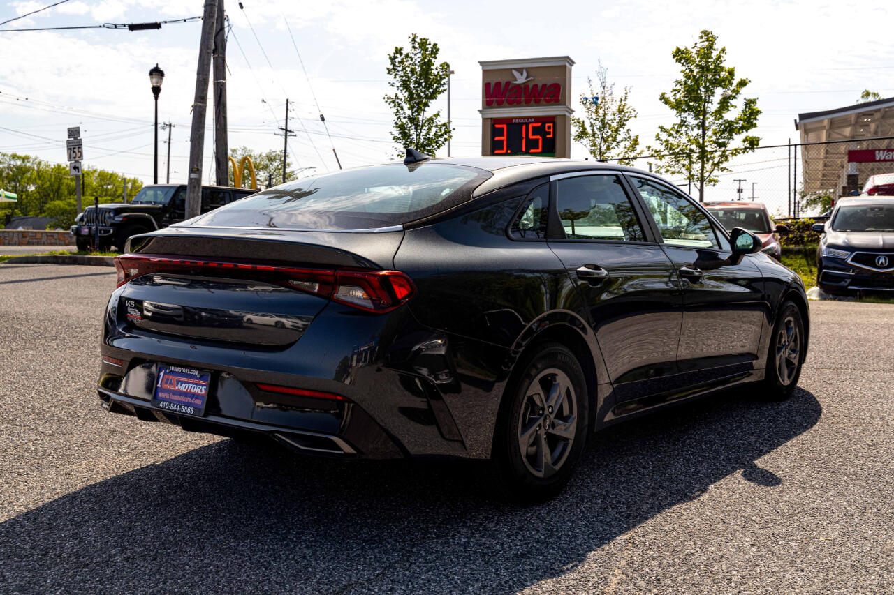Vehicle image 5 of 22