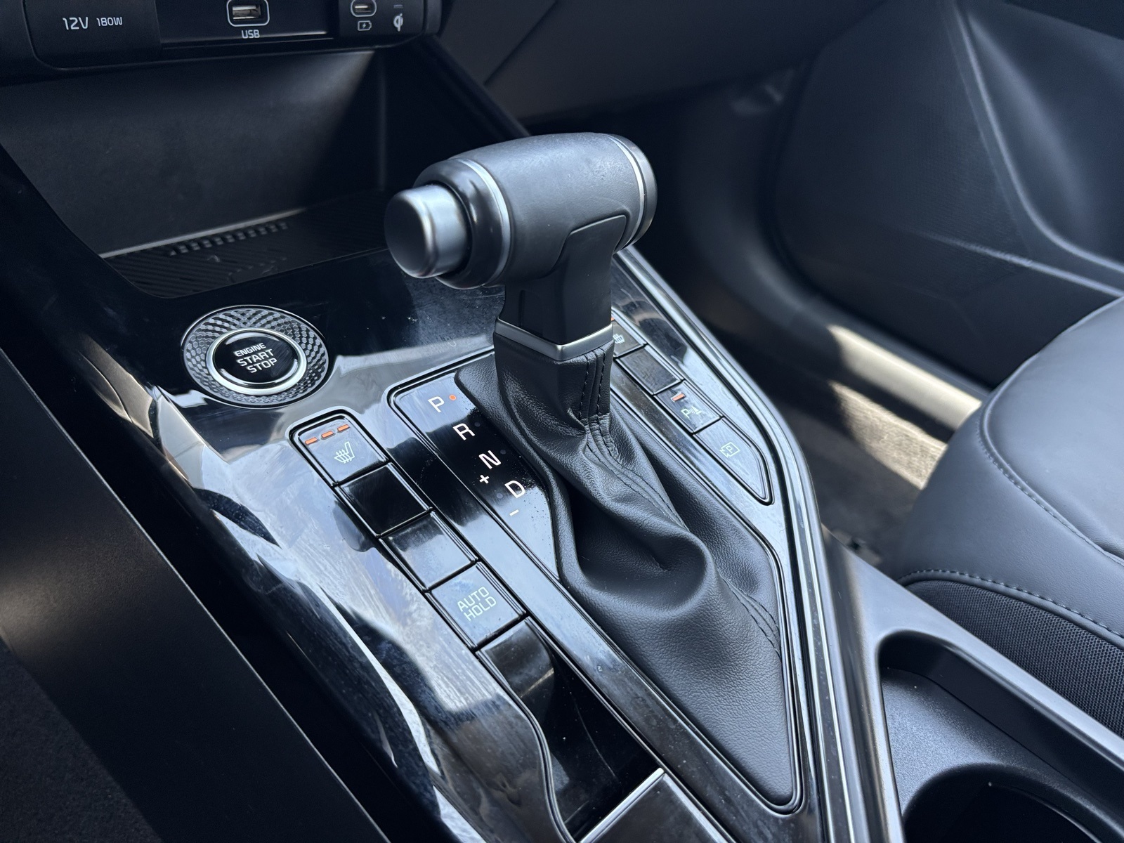 Vehicle image 17 of 26
