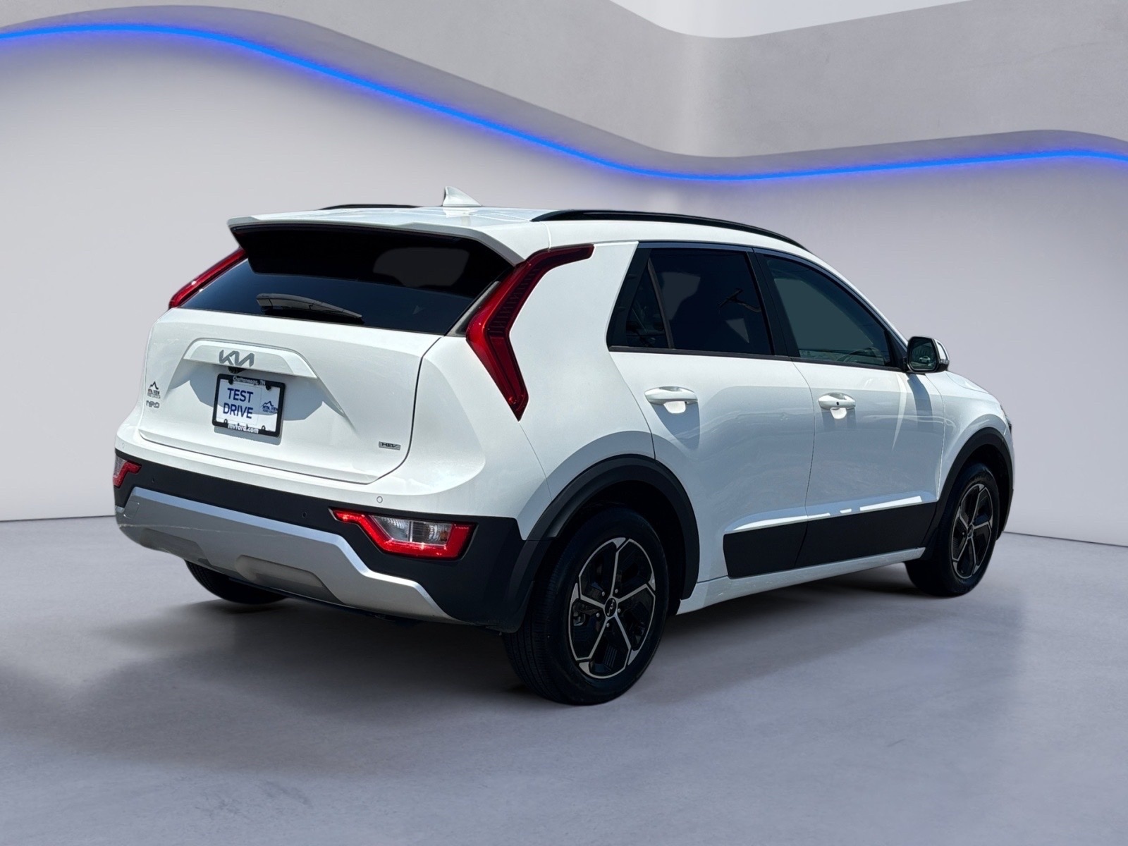 Vehicle image 4 of 26