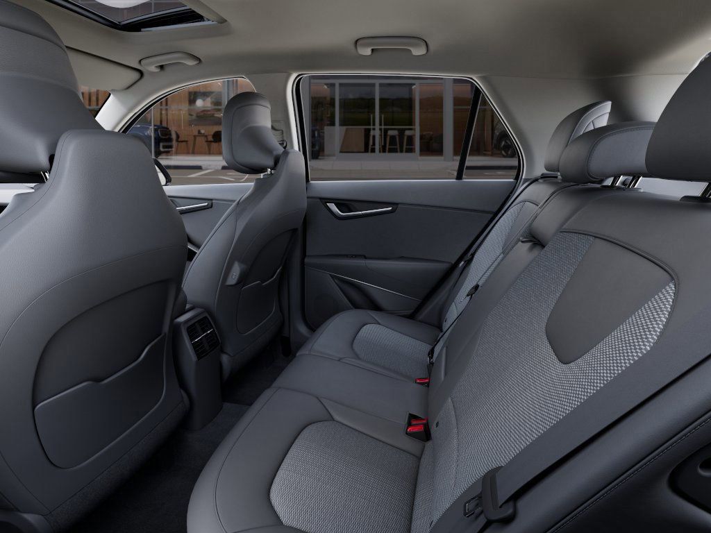 Vehicle image 18 of 27