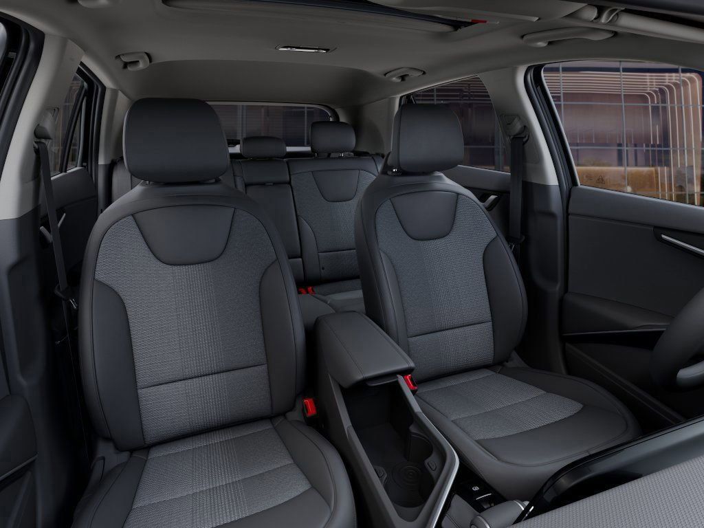 Vehicle image 15 of 27